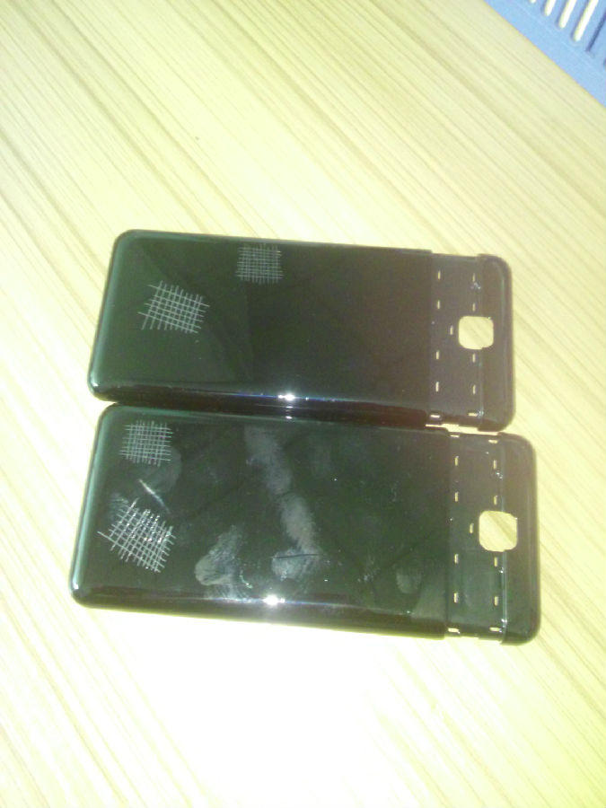 UV翻新水 返修手機(jī)中框噴UV油 塵點(diǎn)、油窩不良現(xiàn)象